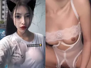 Đụ em Uyên Thỏ vú đẹp dâm đãng